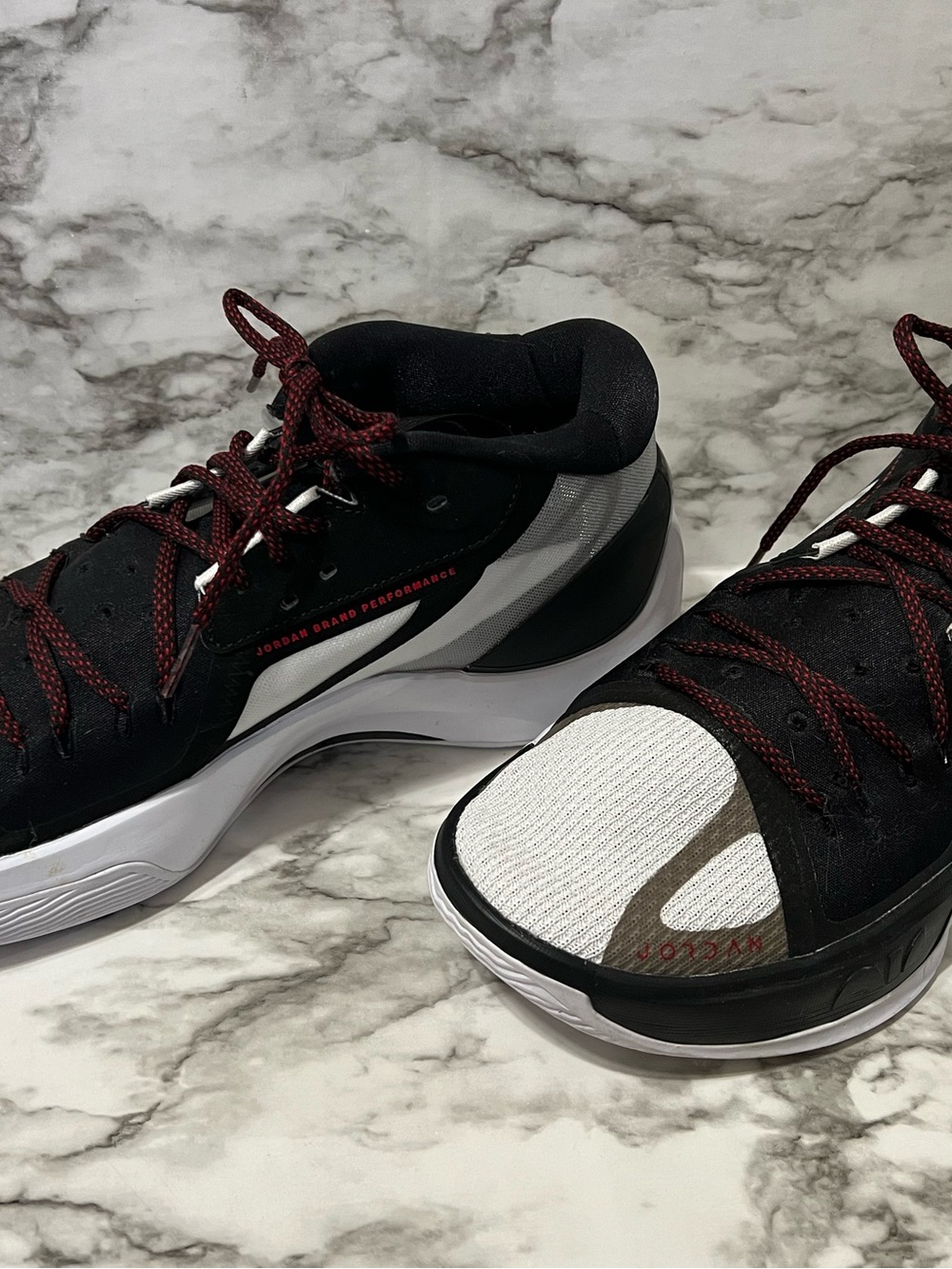 Jordan Men's Black, White & Burgundy Basketball Shoes